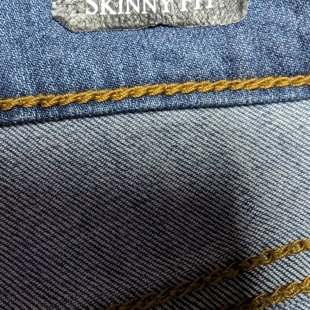 Judy Blue JB8240MD  Skinny fit woman's Jeans size XL blue
